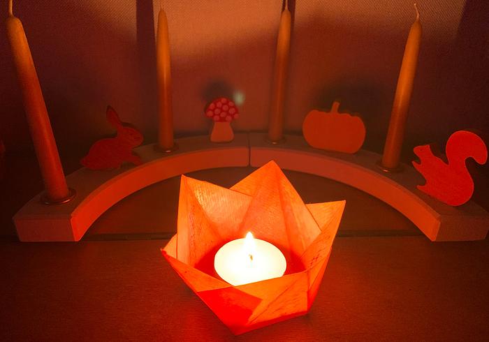 Vouw een herfstkandelaartje