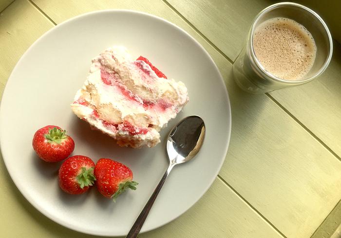 Aardbeien & slagroom Semifreddo