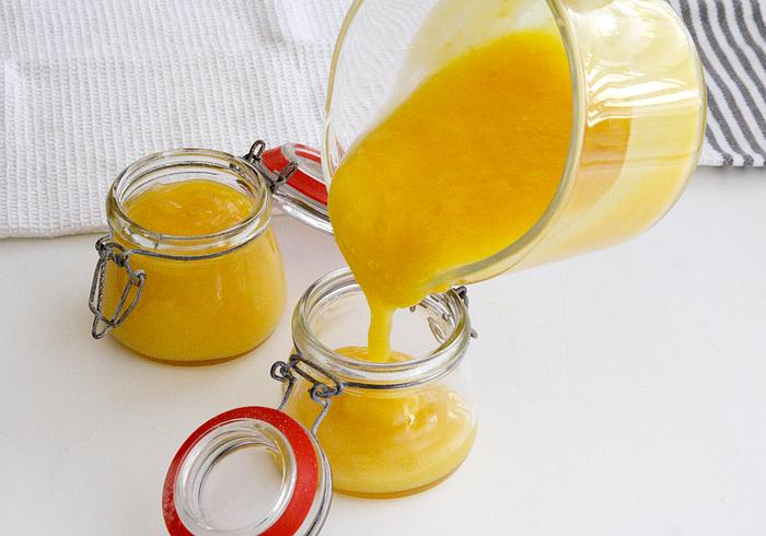 Homemade lemon curd